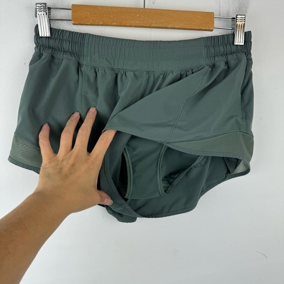 Lululemon Hotty Hot Short II 2.5" Dark Forest Lined Size 10 Athleisure Shorts - Picture 10 of 16